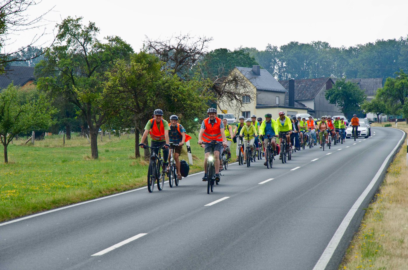 Mehr als 40 Teilnhemer auf der L326